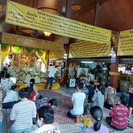 บรรยากาศ วัดพระธาตุดอยคำ (วัดสุวรรณบรรพต)