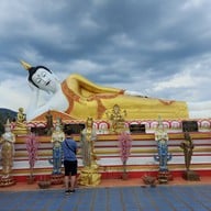 บรรยากาศ วัดพระธาตุดอยคำ (วัดสุวรรณบรรพต)