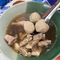 เกาเหลาเนื้อวัวไร้เทียมทานราชวัตร
