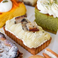 Cake by Ayaka