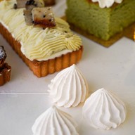 Cake by Ayaka