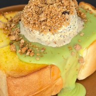 ร้านจงดี ขนมปังเย็น ปังไส้ทะลัก (ไอโกะปังเก่า) ชัยนาท