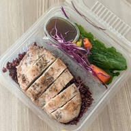 สเต็กกินกับ อาหารคลีน พรีเมี่ยม เดอะคริสตัล (Steak Kinkab Cleanfood Premium The Crystal) เดอะคริสตัลพาร์ค