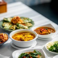 ครัวแมงโก้ & มิลค์โก้คาเฟ่ -