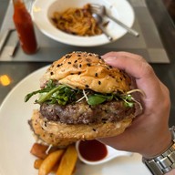 เมนูของร้าน Sharky's