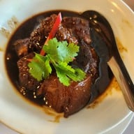 เมนูของร้าน บ้านคุณย่าเมืองตรัง ร้านอาหารปักษ์ใต้ เค้กจำปาดะมะพร้าวอ่อน