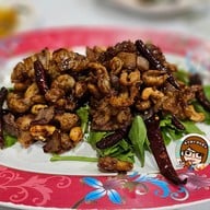 ร้านอาหารเจ้จ้อน