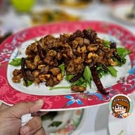 ร้านอาหารเจ้จ้อน