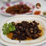 ร้านอาหารเจ้จ้อน