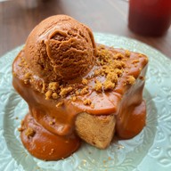 Tay Table and Toast -