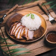 Pig in a bowl (พิก อิน อะ โบลล์) โลตัสสุทธิสาร (อินทามระ35)