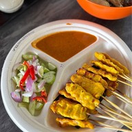 เมนูของร้าน เตี๋ยว เต็ม ตีน  คลองสี่