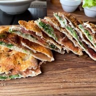 เมนูของร้าน Midwinter Green