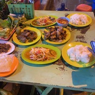 เมนูของร้าน ครก กะ สาก ปากซอย โรงเรียนสารสาสน์ บางบัวทอง