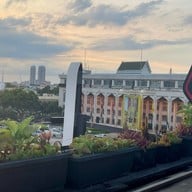 Swing Bar by Ching Cha