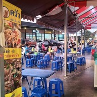 หน้าร้าน ครก กะ สาก ปากซอย โรงเรียนสารสาสน์ บางบัวทอง