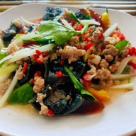 ครัว ณ จันท์1999 ( ส้มตำ ลาบ ก้อย อาหารตามสั่ง ) ถนนพระยาตรัง