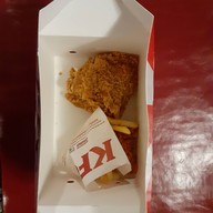 เมนูของร้าน KFC โลตัสปิ่นเกล้า