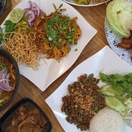 ข้าวซอย น้ำเงี้ยว อาหารเหนือ โซบะโมริบิ๊กซีรัชดา บิ๊กซี รัชดา