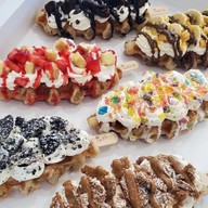 ชากาแฟสด+ครอฟเฟิลหน้าล้น+ปังปิ้งเนยสด