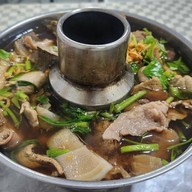 เมนูของร้าน ก๋วยเตี๋ยวเนื้อตุ๋นนายส่วน สวนสยาม