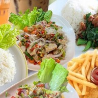 ครัวบ้านช่าง บ้านแก้ง บ้านแก้ง