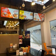 Choongman Chicken (ชุงมัน ชิคเค่น) สีลม