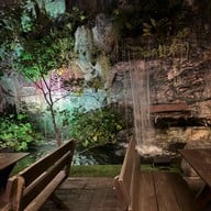 Falls in Love Coffee-Bar & Restaurant (ฟอลส์ อิน เลิฟ) @ เกษตร-นวมินทร์ (ตอม่อ 245) เกษตร-นวมินทร์