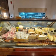 บรรยากาศ Umberto's Cuisine