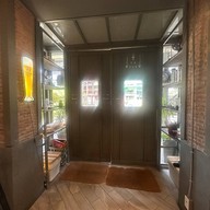 Oxide Cafe & กุ๊ยต้มข้าว