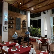 บรรยากาศ Umberto's Cuisine