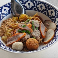 บะหมี่เกี๊ยว มาตุลี