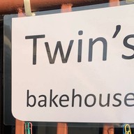 วาฟเฟิลนมสด ไข่กระทะ Twin’s bakehouse BKK