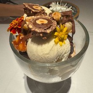 Isola by Signor Sassi ปทุมวัน