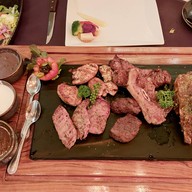 เมนูของร้าน Carnivore Steak Grill