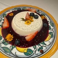 Isola by Signor Sassi ปทุมวัน