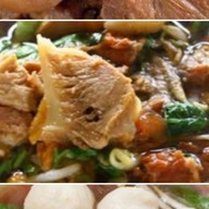 ก๋วยเตี๋ยวหมูตุ๋น อาหารตามสั่งซอย9 (75/34)