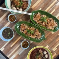 ก๋วยเตี๋ยวหมูภูเขาไฟอุดมผล