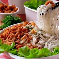 Aroi หมี่ไก่ฉีก