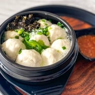 เมนูของร้าน A JUNG Fish Ball • อจัง ฟิชบอล (ชื่อเดิม สอาด ลูกชิ้นปลา) ถนนบรมราชนนี