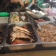เมนูของร้าน ตู้เสบียง 1 (สาขาใหญ่) ข้าวแกงใต้ ขนมจีนน้ำยาปู