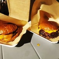 เมนูของร้าน NO DRAMA BURGER สีลม (windmill)