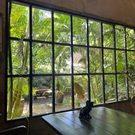 A Life cafe & gallery (อะ ไลฟ์)