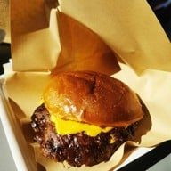 เมนูของร้าน NO DRAMA BURGER สีลม (windmill)