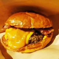 เมนูของร้าน NO DRAMA BURGER สีลม (windmill)