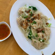 ก๋วยเตี๋ยวชลบุรี ณ โคราช หน้าวัดสระแก้ว
