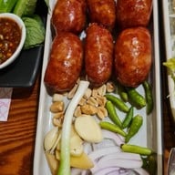 เมนูของร้าน บ้านหญิง Silom Complex ชั้น2