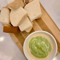 ปังปิ้ง มิกาเอล : นมสด ขนมปัง สังขยา แซนวิช