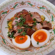 เมนูของร้าน ขาหมูหลังจวน