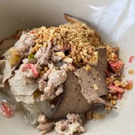 ก๋วยจั๊บ ก๋วยเตี๋ยวหมูกน้าธนาคารออมสิน(เจ้าเก่า) บ้านบึง